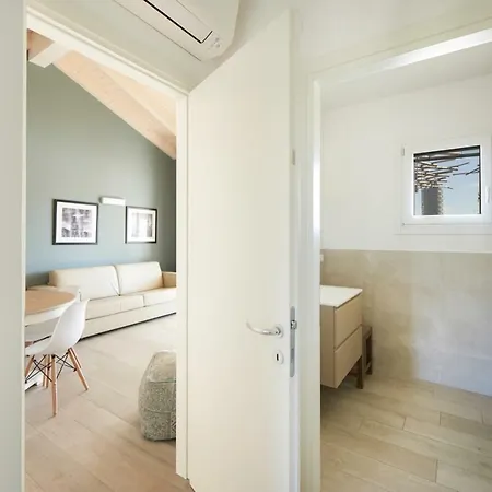 Apartment Les Maisons